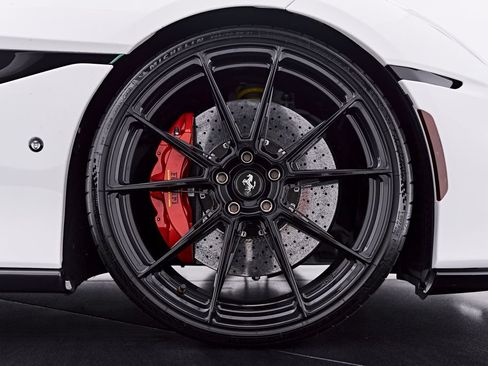Used 2022 Ferrari Portofino M RWD image 44