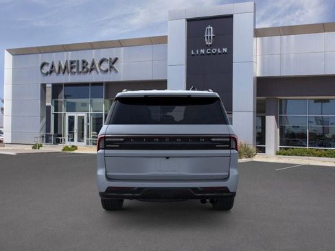 New 2025 Lincoln Navigator Reserve w/ Jet Appearance Package image 5
