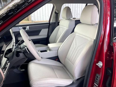 Used 2025 Hyundai Santa Fe SEL image 7