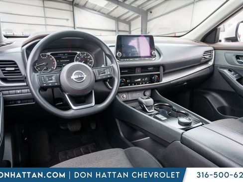 Used 2023 Nissan Rogue SV image 23