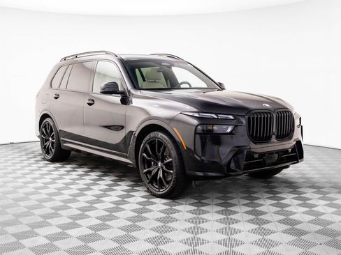 Certified 2024 BMW X7 xDrive40i w/ M Sport Package image 7