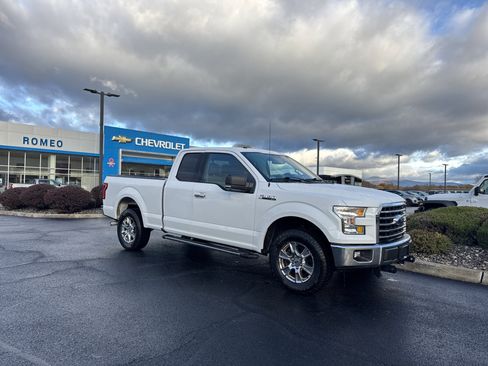 Used 2017 Ford F150 XLT w/ Equipment Group 302A Luxury image 3