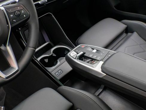 Certified 2025 BMW X2 xDrive28i w/ Premium Package image 13