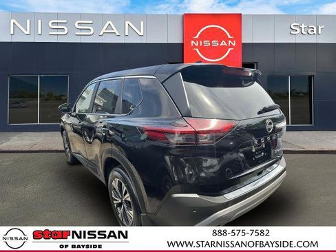 Certified 2022 Nissan Rogue SV image 2