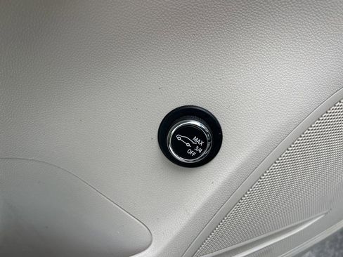 Used 2023 Buick Envision Preferred image 14