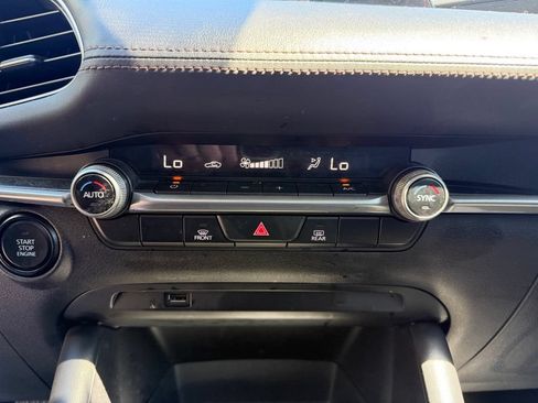 Used 2021 MAZDA MAZDA3 s FWD image 15