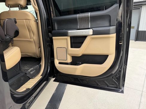 Used 2020 Ford F350 Lariat w/ Chrome Package image 14