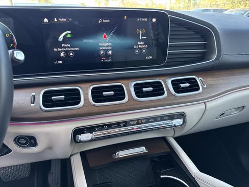 Used 2022 Mercedes-Benz GLS 450 4MATIC image 27