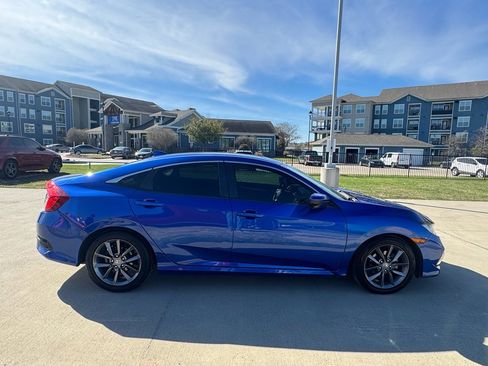 Used 2019 Honda Civic EX image 9