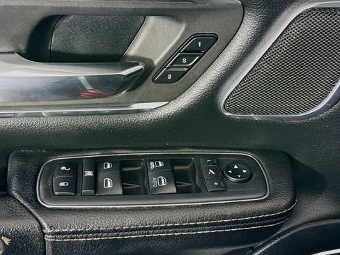 Used 2019 RAM 1500 Laramie RWD image 24