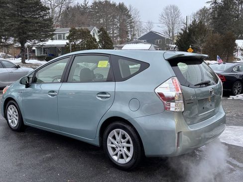 Used 2013 Toyota Prius V Three image 4