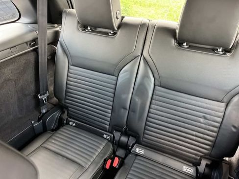 Used 2018 Land Rover Discovery HSE AWD/4WD image 27