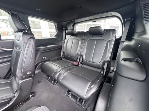 Used 2024 Jeep Grand Cherokee L Limited w/ Luxury Tech Group II image 28