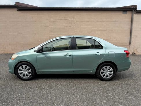Used 2010 Toyota Yaris Sedan FWD image 4