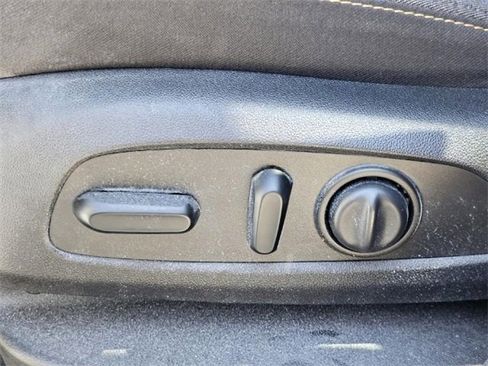 Used 2022 Chevrolet Equinox LT image 22