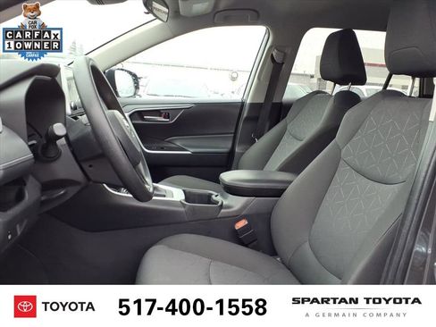 Used 2025 Toyota RAV4 XLE image 17