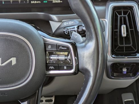 Certified 2023 Kia Sorento SX Prestige image 23