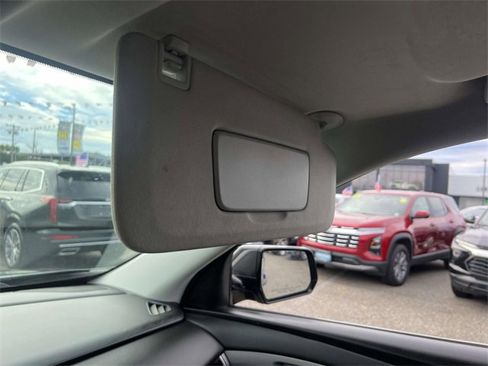 Used 2019 Chevrolet Traverse LT image 34