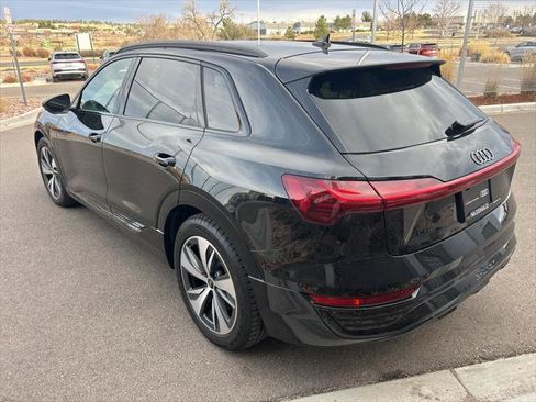 Certified 2024 Audi Q8 e-tron Premium image 3