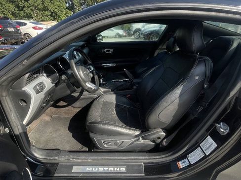 Used 2016 Ford Mustang GT Premium w/ Black Accent Package RWD image 9