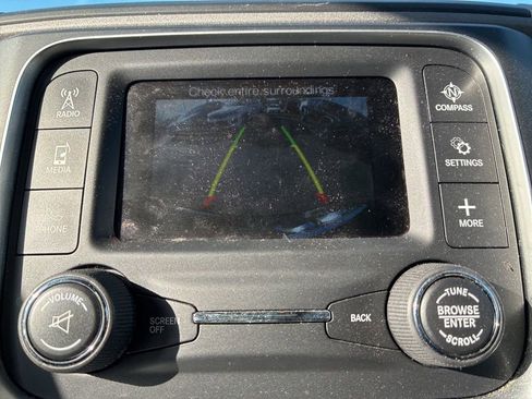 Used 2017 RAM 1500 Express image 17