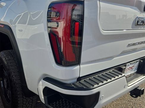 Used 2025 GMC Sierra 2500 AT4 w/ AT4 Premium Plus Package image 22