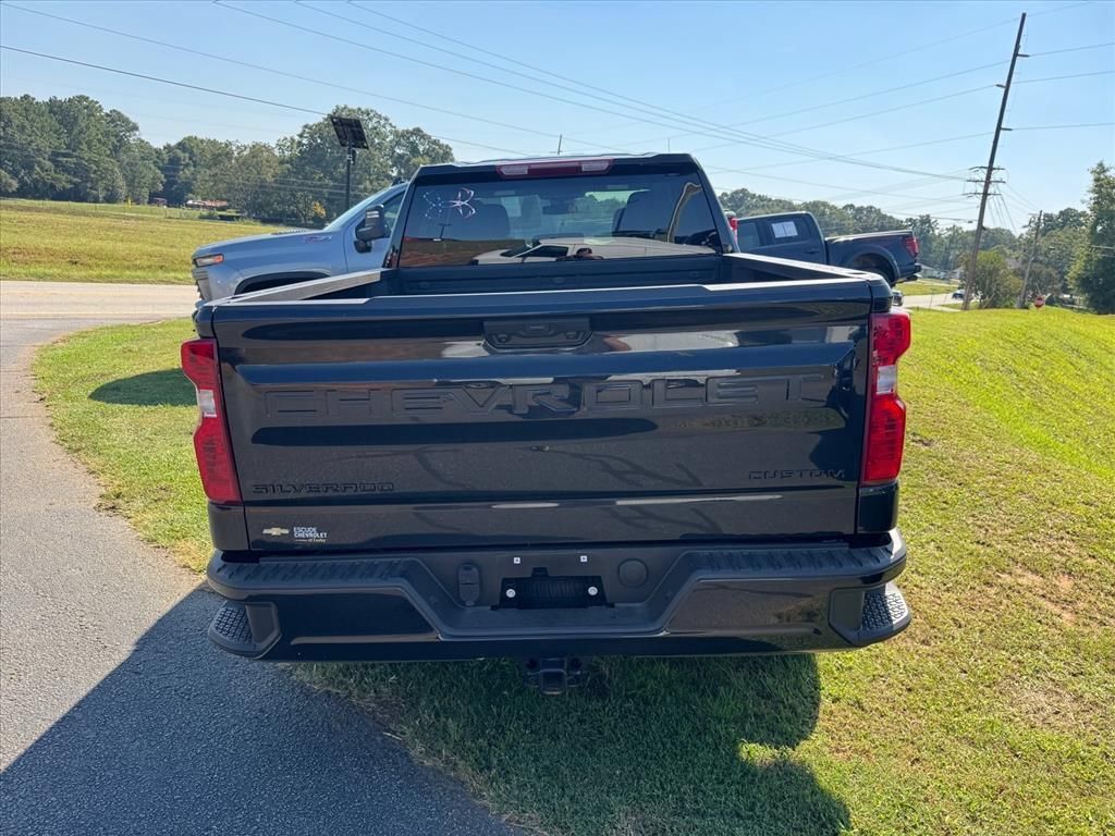 Used 2026 Chevrolet Silverado 1500 Custom w/ Turbomax Blackout Package AWD/4WD image 5