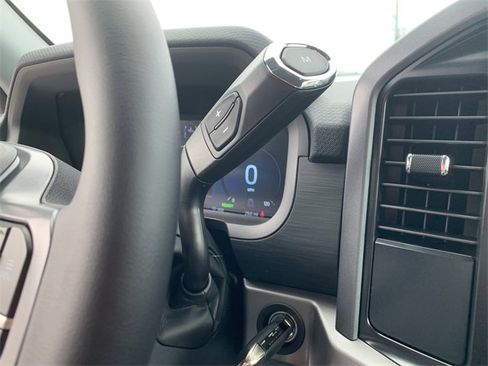 New 2025 Ford F150 XLT w/ Equipment Group 301A Standard image 25