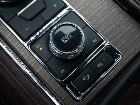 Used 2023 Ford Expedition Limited image 23