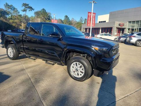 Certified 2025 Toyota Tacoma SR5 image 8