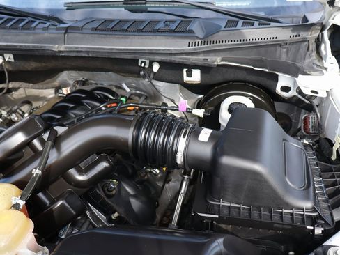 Used 2019 Ford F150 Lariat image 13