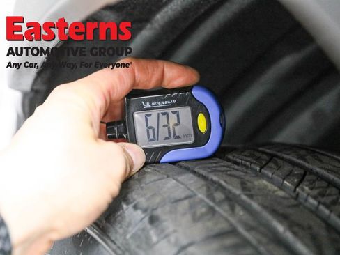 Used 2022 Toyota RAV4 LE image 27