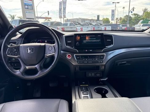 Used 2025 Honda Passport EX-L image 16