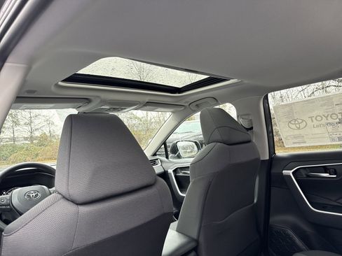 New 2025 Toyota RAV4 XLE w/ Convenience Package FWD image 27