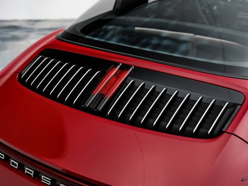 Used 2021 Porsche 911 Targa 4S Heritage Design image 39