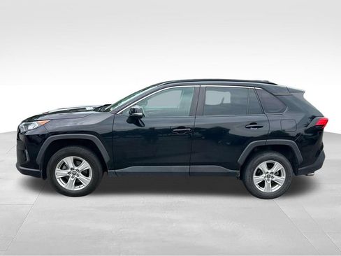 Used 2021 Toyota RAV4 XLE FWD image 6