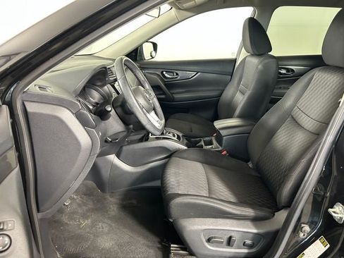 Used 2019 Nissan Rogue SV FWD image 12
