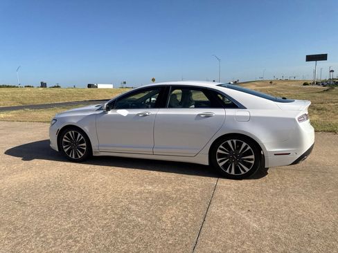 Used 2019 Lincoln MKZ Reserve FWD image 8