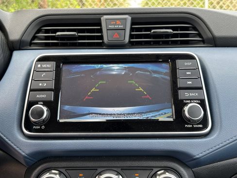 Used 2025 Nissan Versa SV FWD image 18