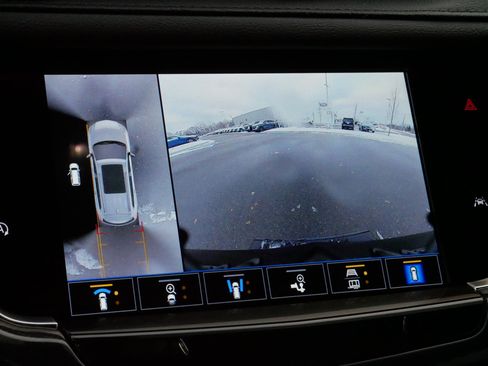 Certified 2024 Cadillac XT6 Sport w/ Technology Package image 32