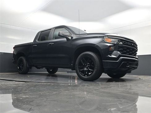 Used 2022 Chevrolet Silverado 1500 Custom image 44