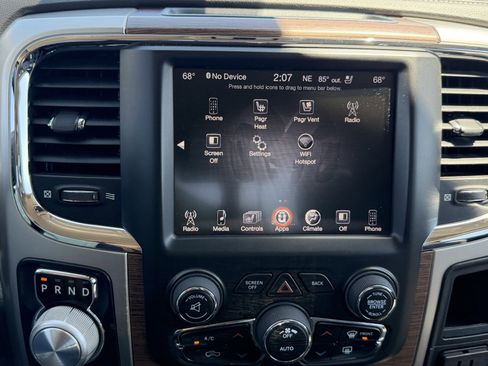 Used 2014 RAM 1500 Laramie RWD image 32