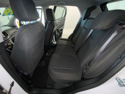 Used 2019 Chevrolet Trax LS FWD image 28