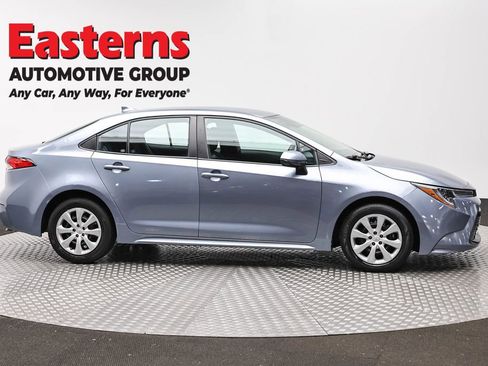 Used 2023 Toyota Corolla LE FWD image 4