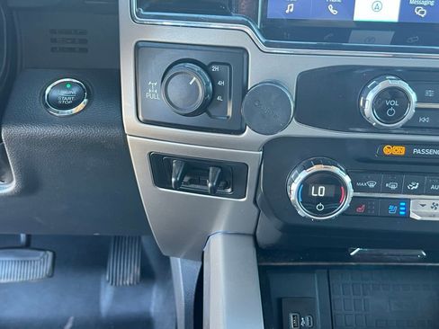 Used 2022 Ford F350 Lariat w/ Lariat Ultimate Package AWD/4WD image 34