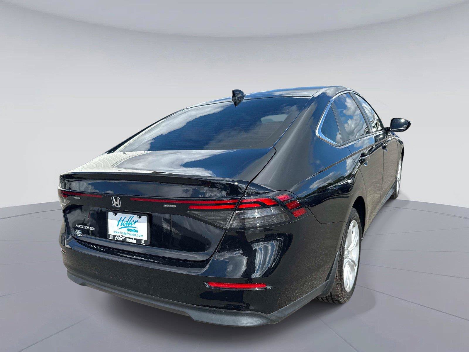 Certified 2024 Honda Accord LX image 4