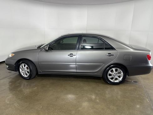 Used 2006 Toyota Camry XLE FWD image 13