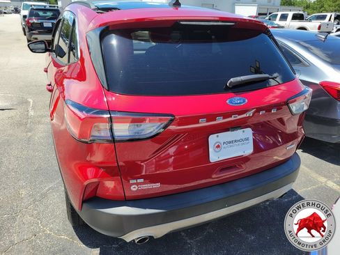 Certified 2020 Ford Escape SE FWD image 4