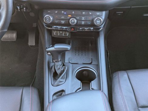 Certified 2025 Dodge Durango GT image 22
