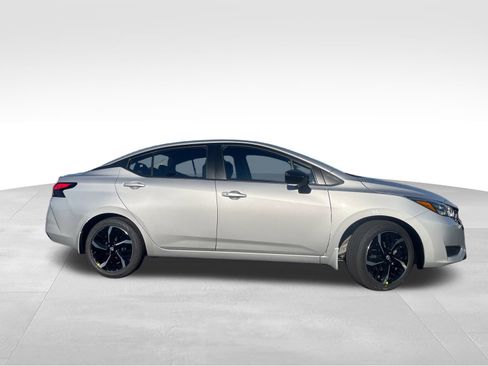 New 2025 Nissan Versa SR w/ Trunk Package image 10